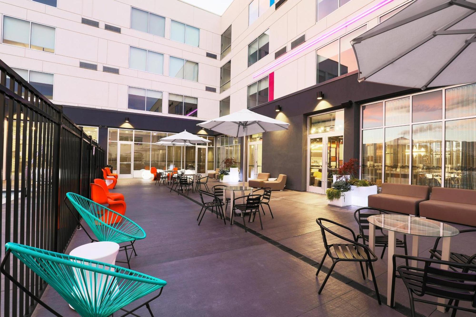 Hotel Aloft Tahoe International Airport 3*