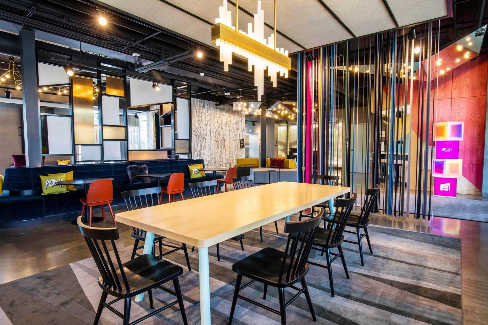 Aloft Tahoe International Airport Hotel 3*