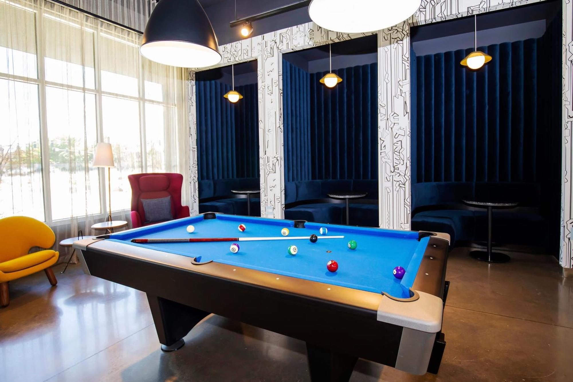 Aloft Tahoe International Airport 3*
